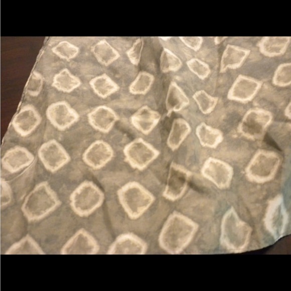 Banana Republic silk halter top - Picture 5 of 5